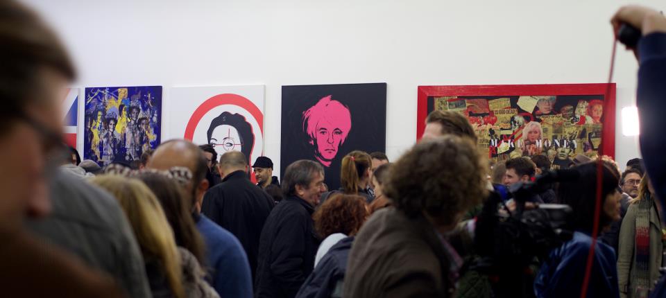Packed gallery